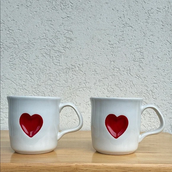 Williams Sonoma pair of white ceramic mugs with indented red heart - Picture 1 of 9
